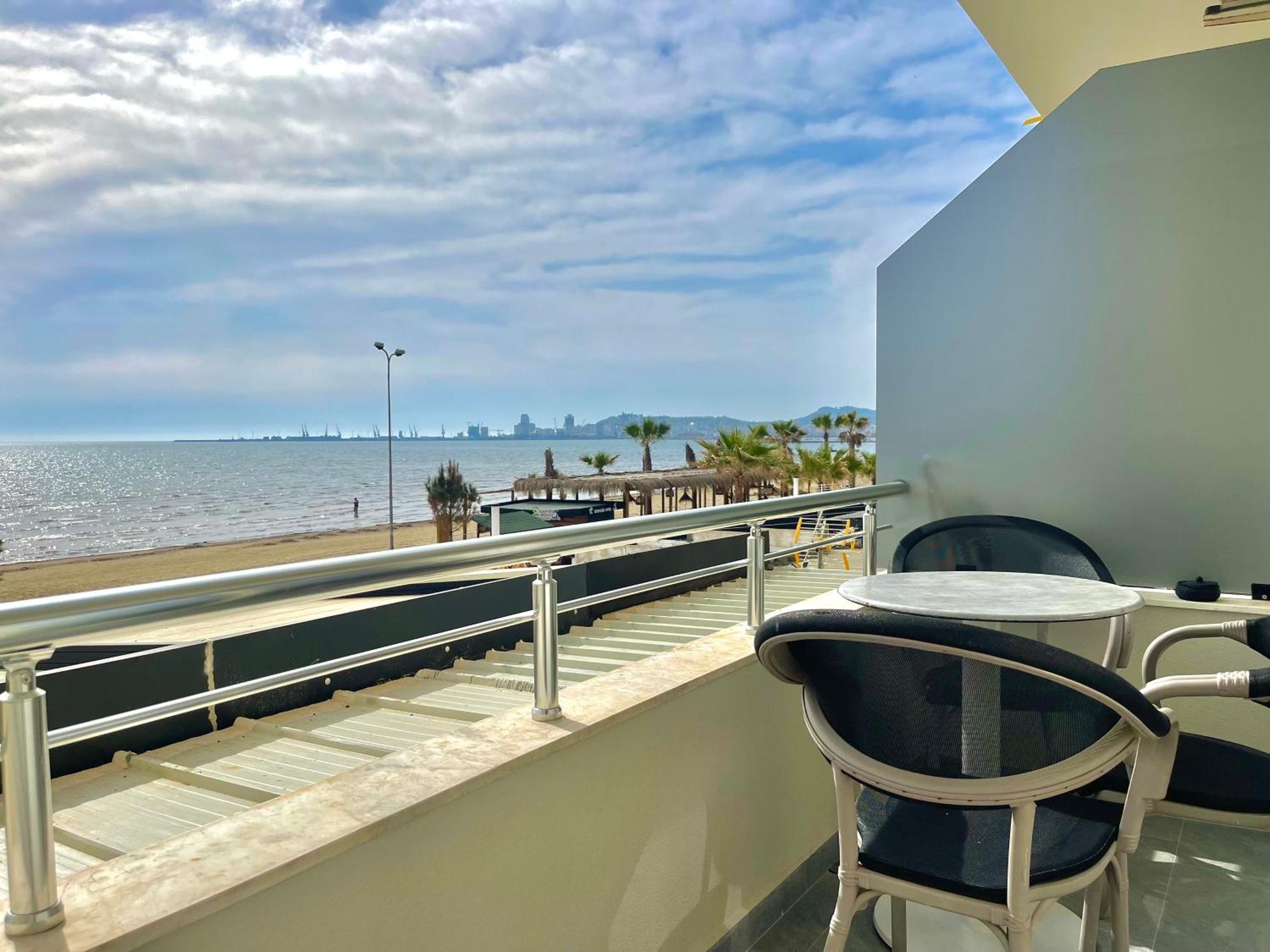 Luxurious Dreamy Seaview Apartment Durrës 外观 照片